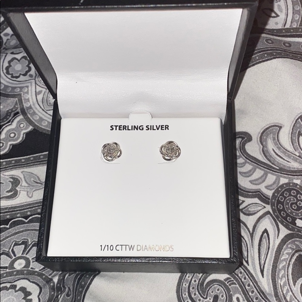 sterling silver 1/10 cttw diamond earrings